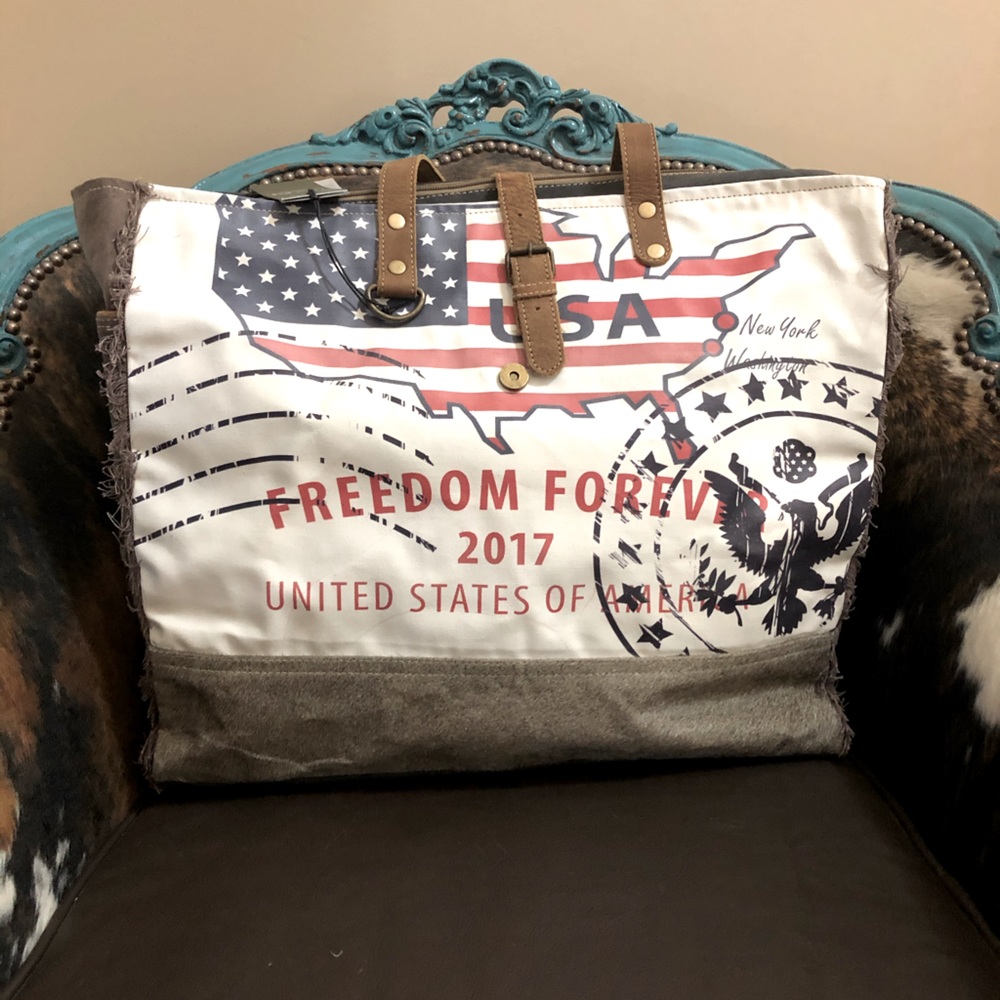 Myra Bag Partisan Weekender